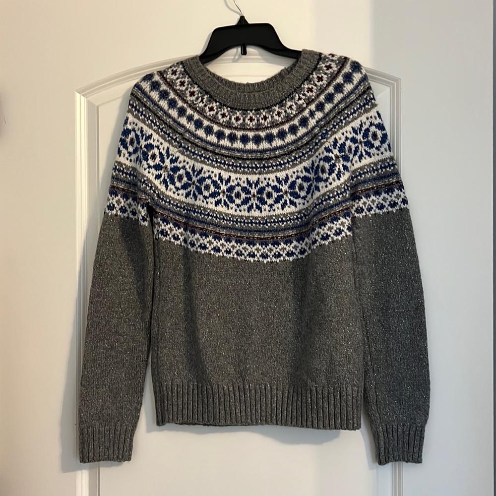 Abercrombie & Fitch Snowflake sweater. Looks new, no tags.